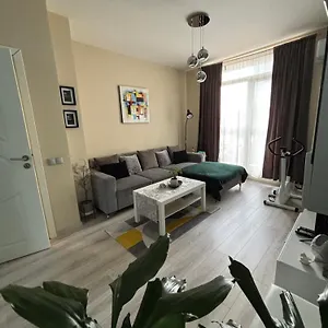 Modern, Cute And Comfy - Free Private Parking Apartament